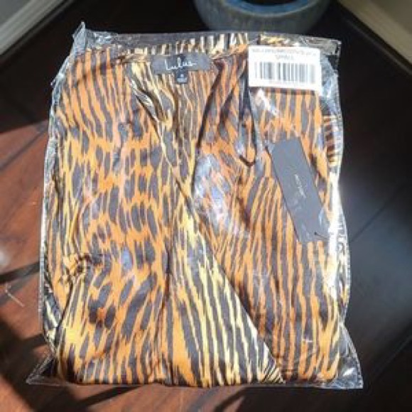 Animal TIGER Print Long Sleeve Top❣️SALE - Picture 5 of 5